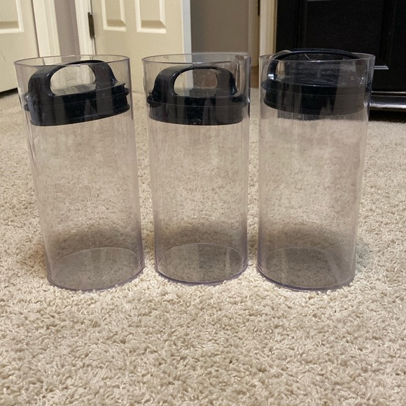 3 EUC airtight food containers - holds in the lids push air out as you push down - Picture 1 of 3